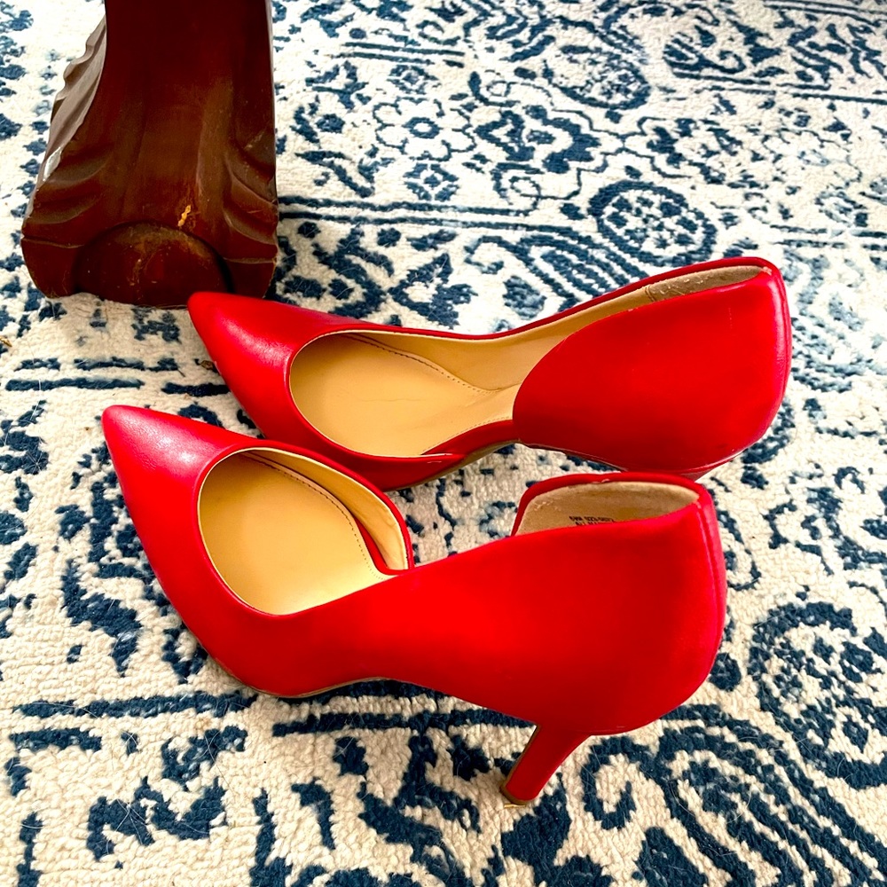 BEAUTIFUL Red Heels *ONLY WORN ONCE*
